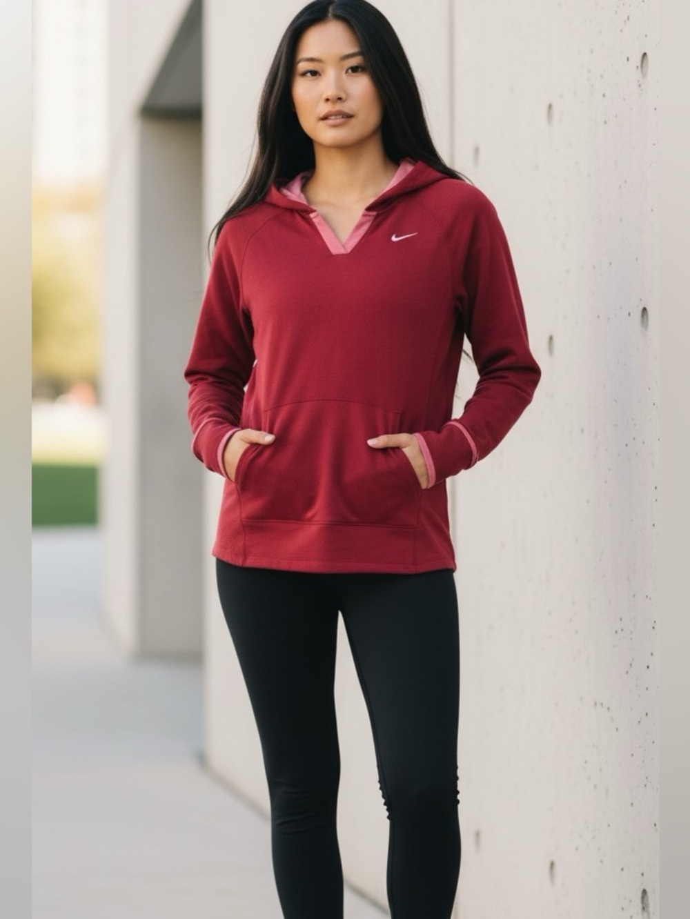 Nike Dri-FIT Hooded Long Sleeve Pullover Shirt Small Pink Athletic Running Gym🌻🌻